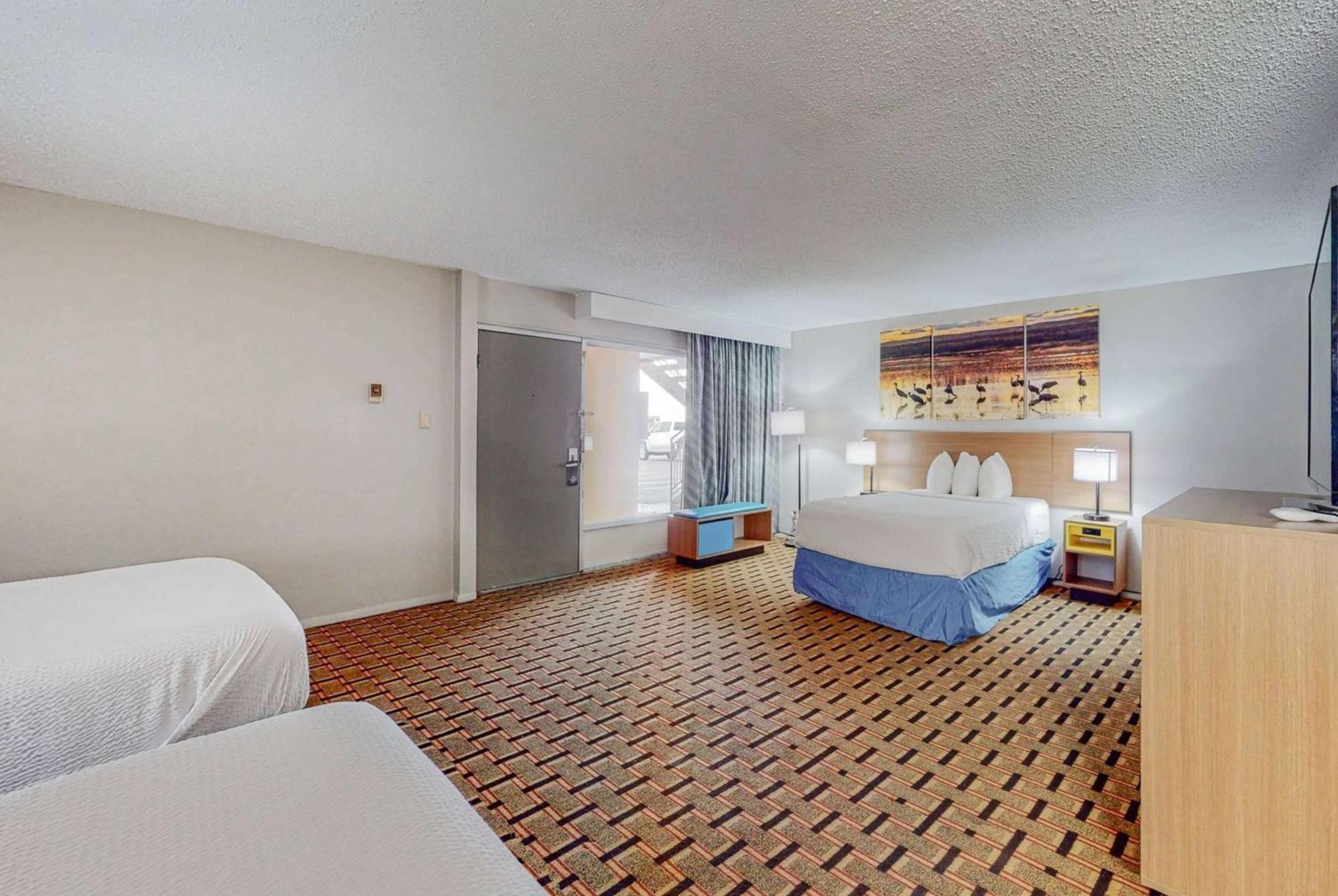 Days Inn By Wyndham Сокорро Экстерьер фото