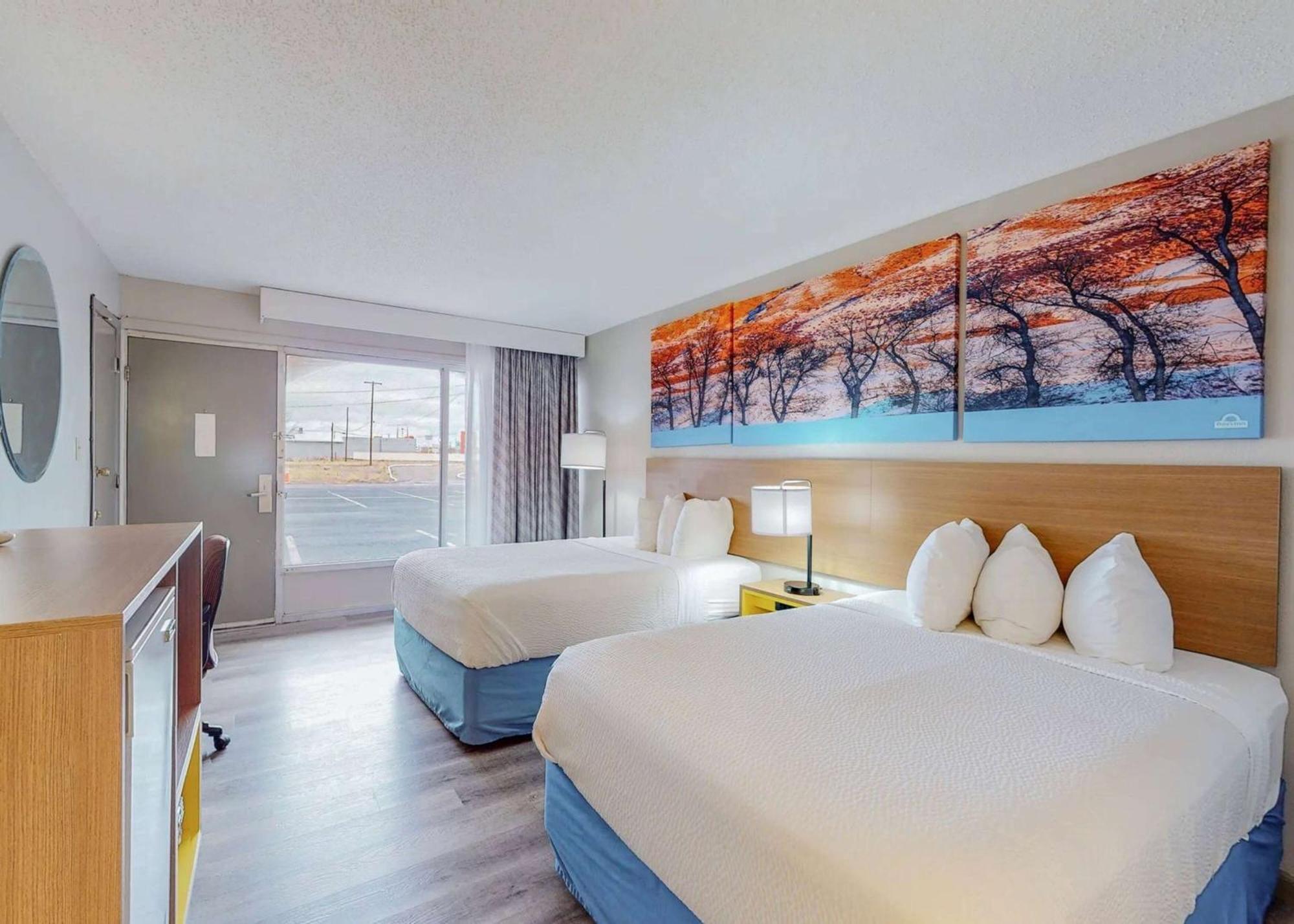 Days Inn By Wyndham Сокорро Экстерьер фото
