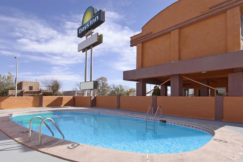 Days Inn By Wyndham Сокорро Экстерьер фото